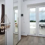 Casa 801 3*